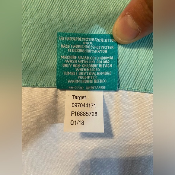 Mint blackout curtain - Picture 4 of 4